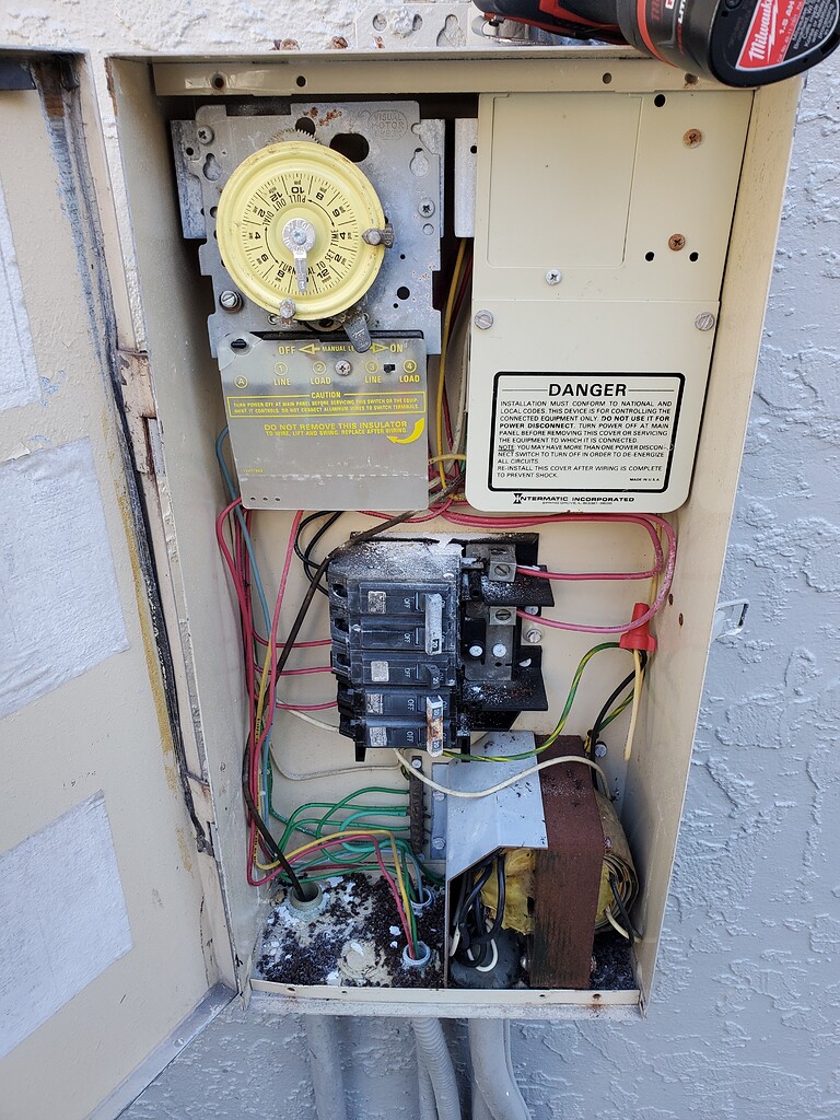 Pool pump with GFCI